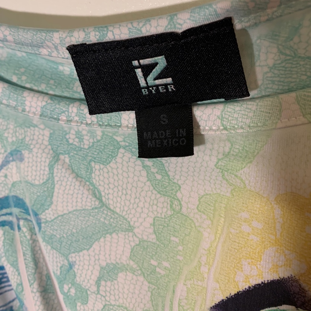 IZ Top - Picture 6 of 6